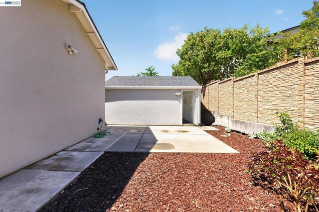 20556 Forest Ave, Castro Valley, CA 94546