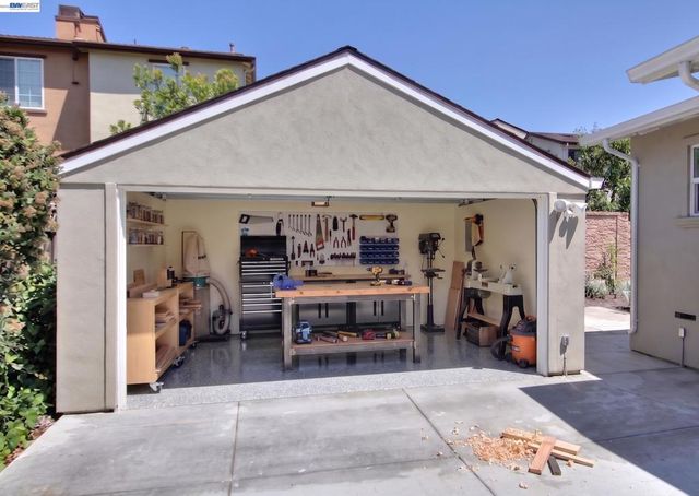 20556 Forest Ave, Castro Valley, CA 94546