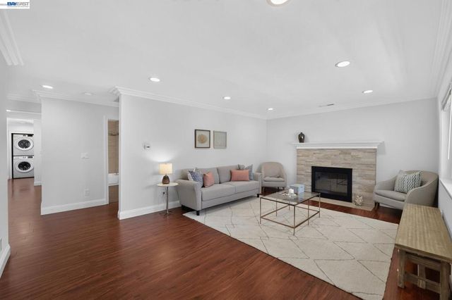 20556 Forest Ave, Castro Valley, CA 94546