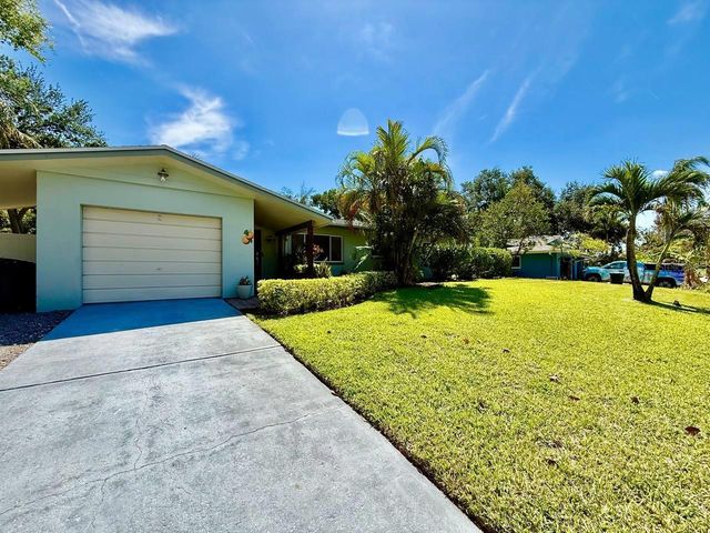 2233 SNEAD AVENUE, Dunedin, FL 34698