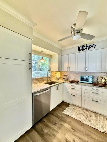 2233 SNEAD AVENUE, Dunedin, FL 34698