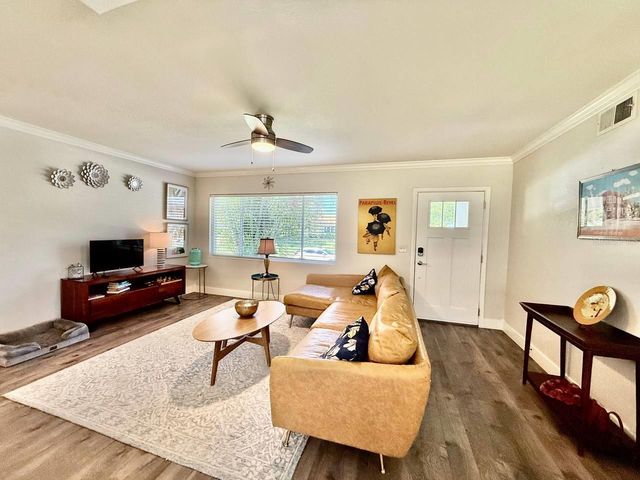 2233 SNEAD AVENUE, Dunedin, FL 34698