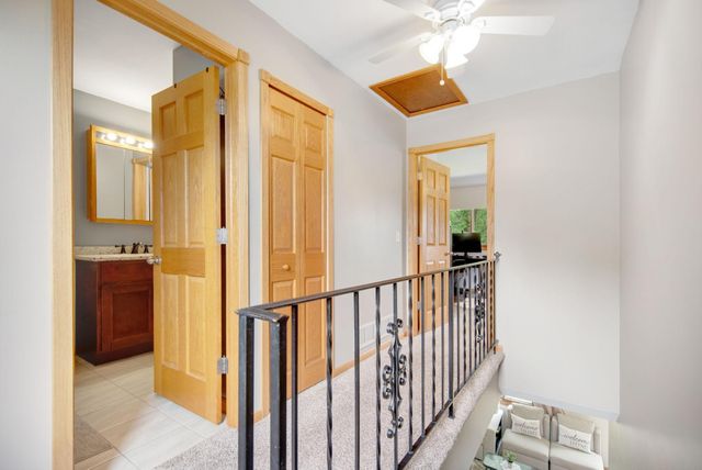 8775 Maplebrook Parkway N, Brooklyn Park, MN 55445