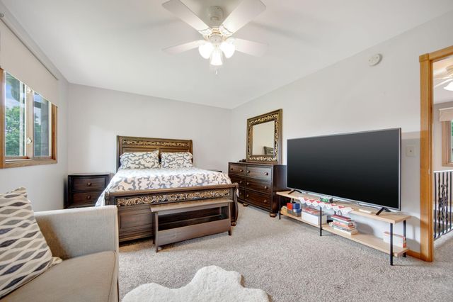 8775 Maplebrook Parkway N, Brooklyn Park, MN 55445