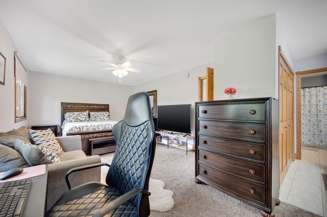 8775 Maplebrook Parkway N, Brooklyn Park, MN 55445