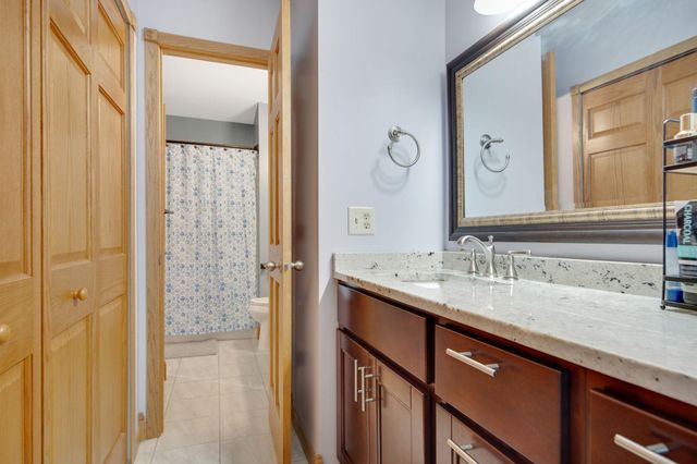 8775 Maplebrook Parkway N, Brooklyn Park, MN 55445