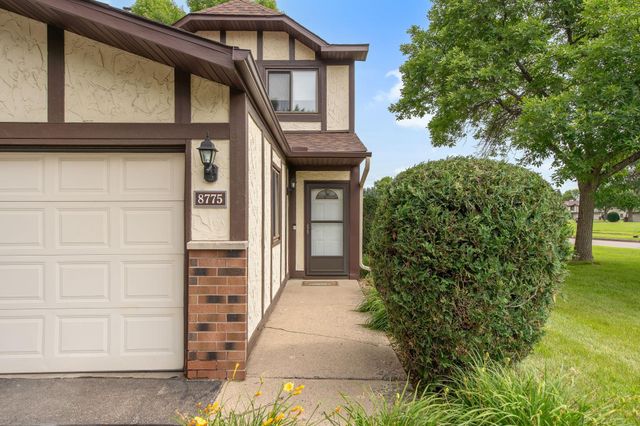 8775 Maplebrook Parkway N, Brooklyn Park, MN 55445