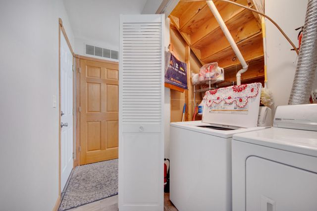 8775 Maplebrook Parkway N, Brooklyn Park, MN 55445