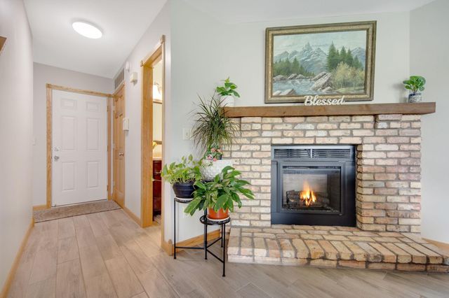 8775 Maplebrook Parkway N, Brooklyn Park, MN 55445