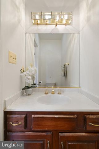 1537 CEDAR AVE, Mclean, VA 22101