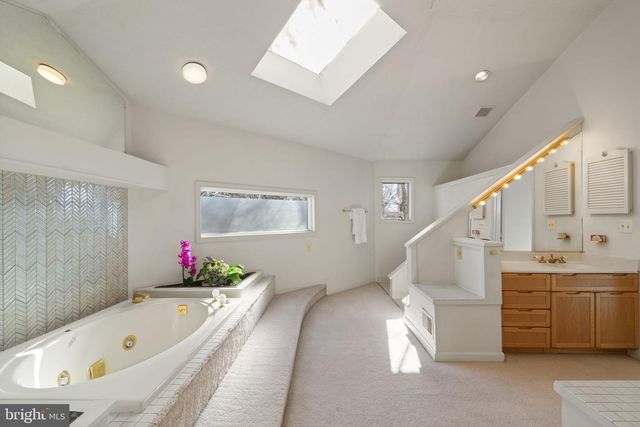 1537 CEDAR AVE, Mclean, VA 22101