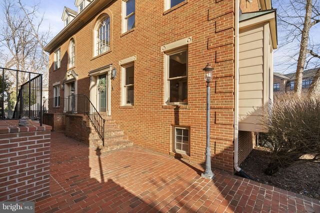 1537 CEDAR AVE, Mclean, VA 22101