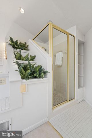 1537 CEDAR AVE, Mclean, VA 22101