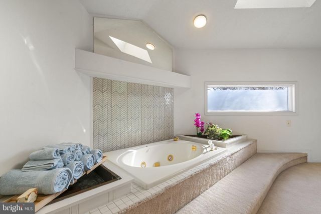 1537 CEDAR AVE, Mclean, VA 22101