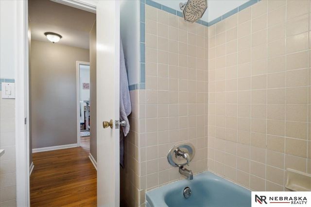 5805 Charles Street, Omaha, NE 68132