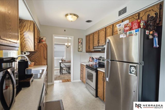 5805 Charles Street, Omaha, NE 68132