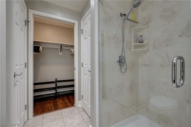 150 North Las Vegas Boulevard 2002, Las Vegas, NV 89101