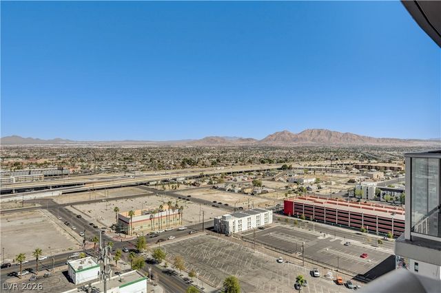 150 North Las Vegas Boulevard 2002, Las Vegas, NV 89101