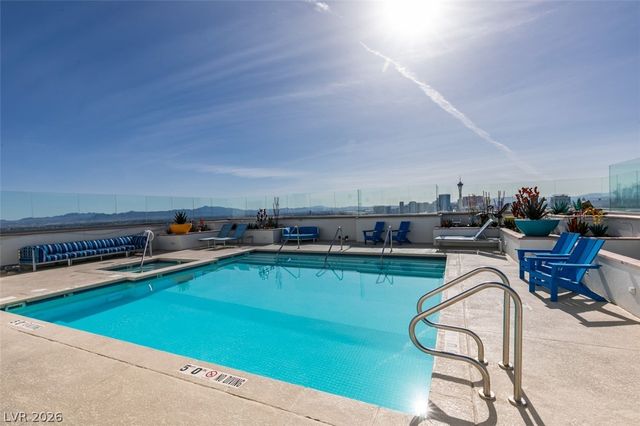 150 North Las Vegas Boulevard 2002, Las Vegas, NV 89101