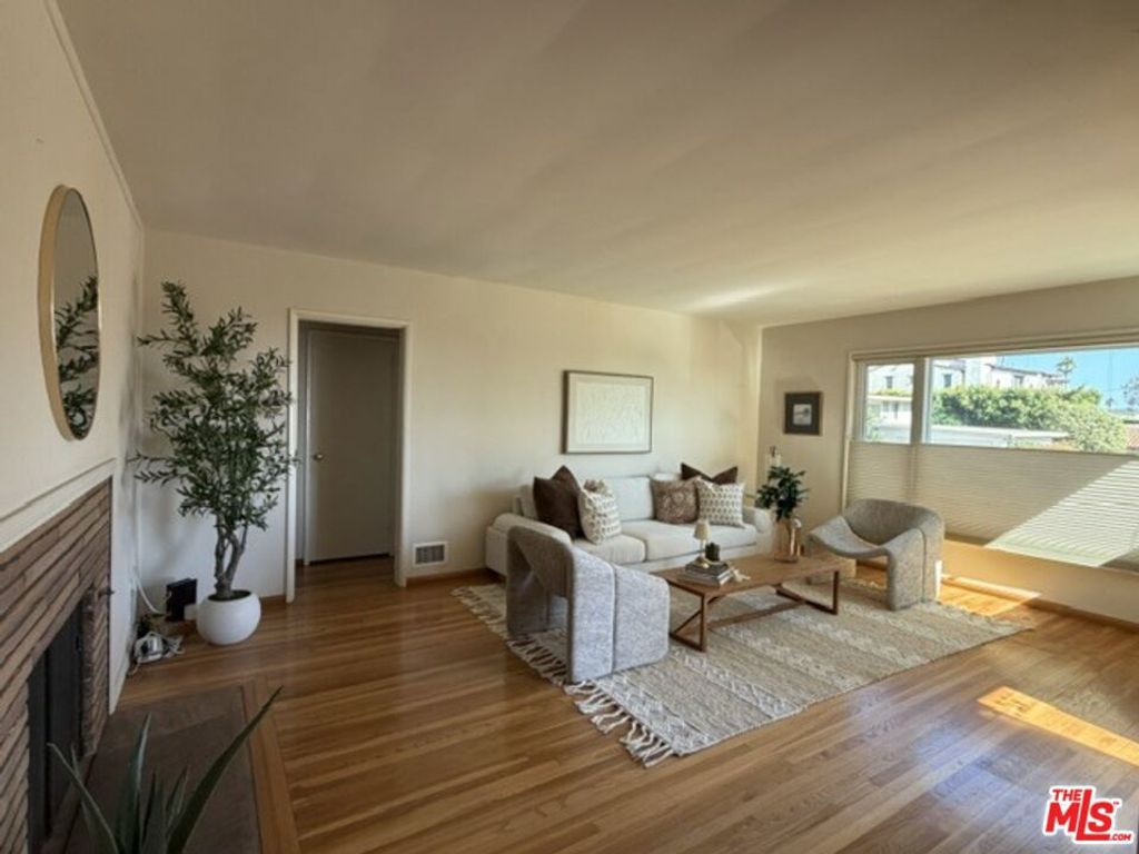 12207 Palms Boulevard, Los Angeles, CA 90066 — photo 2