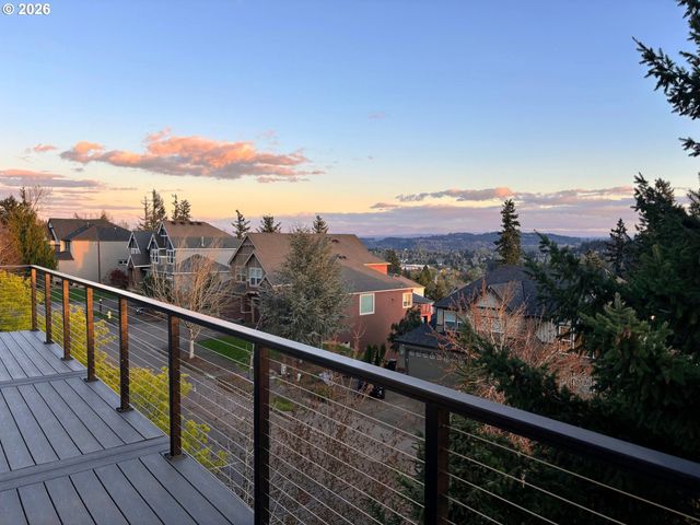 10928 Se LENORE St, Happy Valley, OR 97086