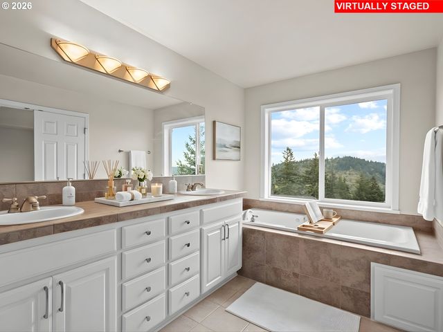 10928 Se LENORE St, Happy Valley, OR 97086