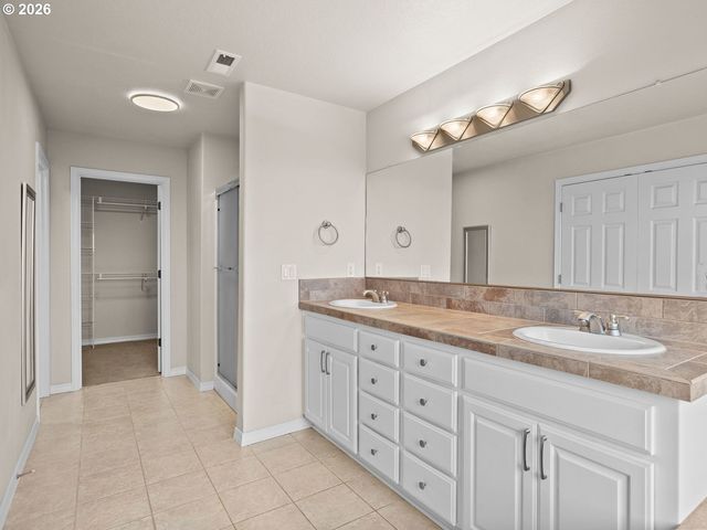 10928 Se LENORE St, Happy Valley, OR 97086