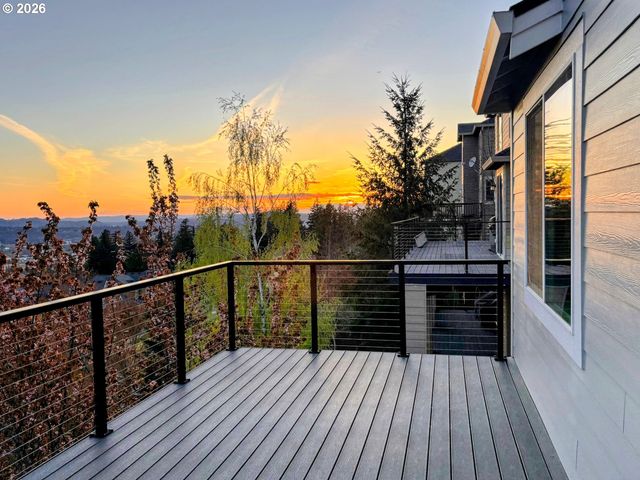 10928 Se LENORE St, Happy Valley, OR 97086