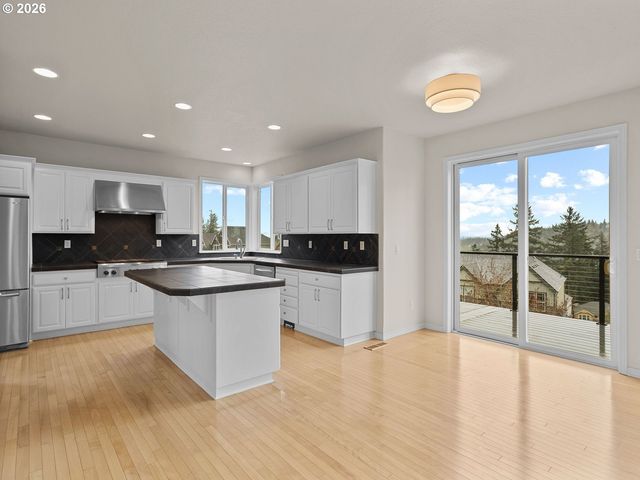 10928 Se LENORE St, Happy Valley, OR 97086