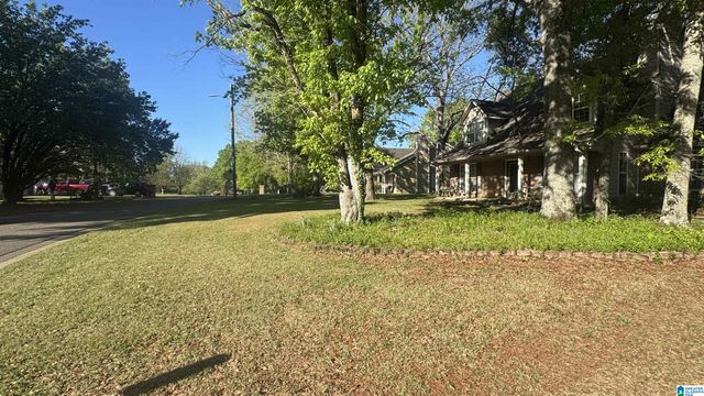 902 10TH STREET SW, Alabaster, AL 35007