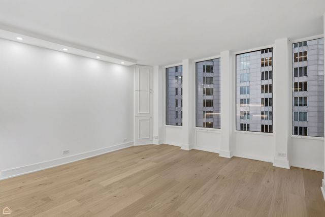 100 E Walton Street 36C, Chicago, IL 60611