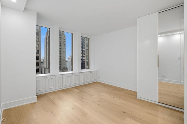 100 E Walton Street 36C, Chicago, IL 60611