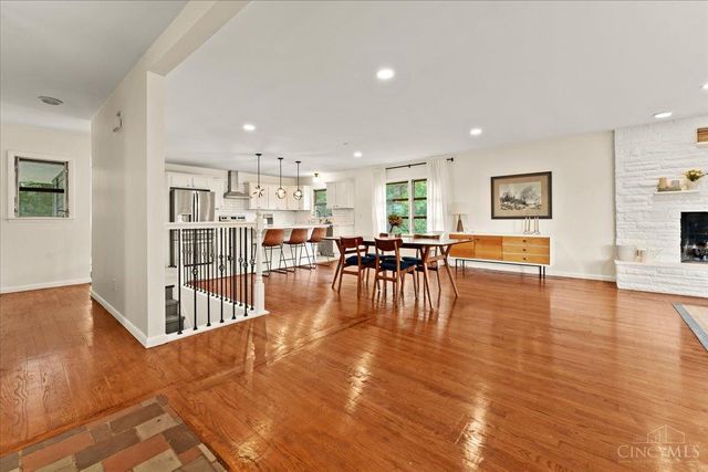 312 Ardon Lane, Wyoming, OH 45215