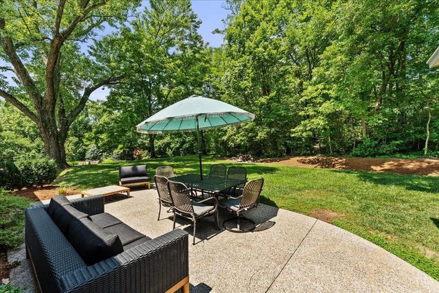312 Ardon Lane, Wyoming, OH 45215