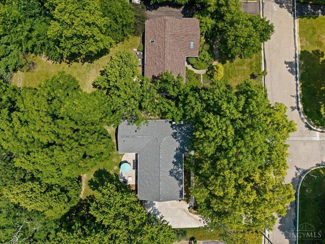 312 Ardon Lane, Wyoming, OH 45215