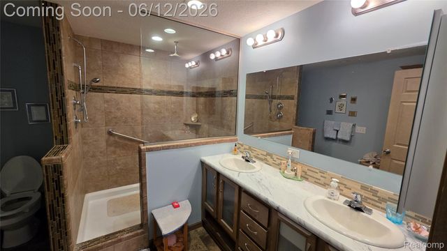 9758 Home Court, Tyrone Township, MI 48430