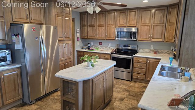 9758 Home Court, Tyrone Township, MI 48430