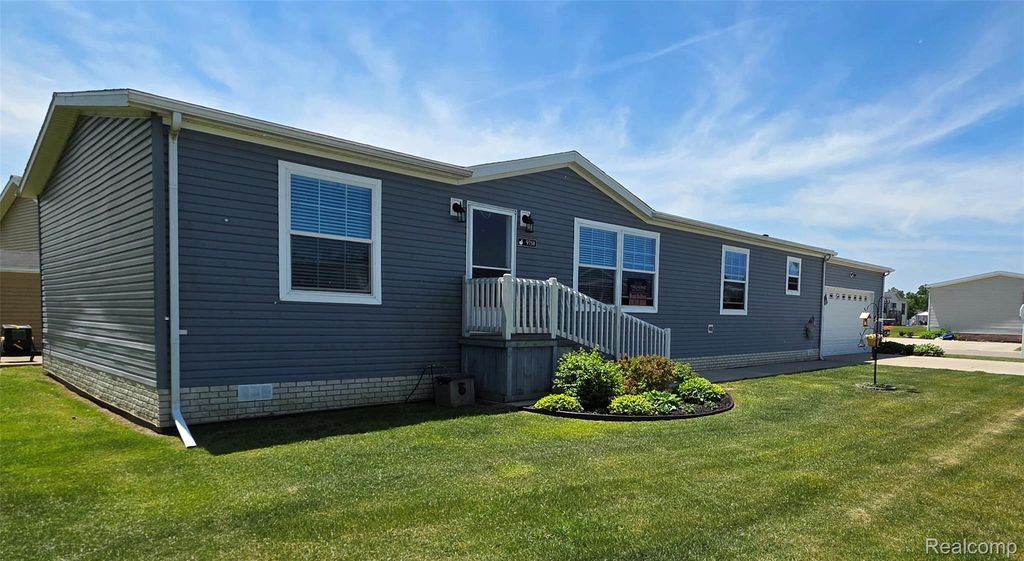 9758 Home Court, Tyrone Township, MI 48430