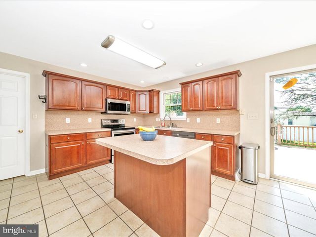 16815 CAVALRY DR, Williamsport, MD 21795