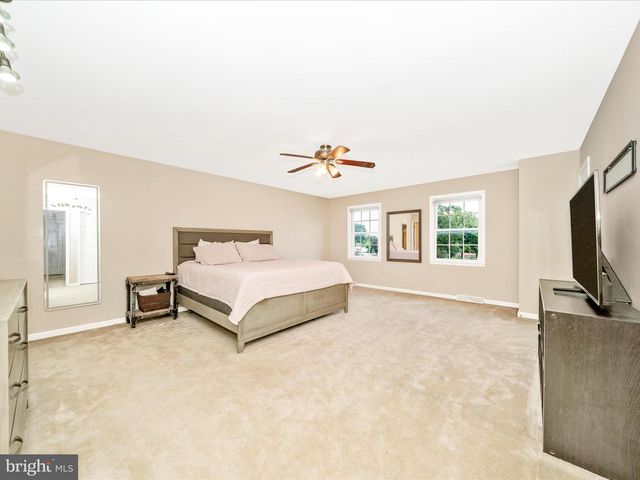 16815 CAVALRY DR, Williamsport, MD 21795