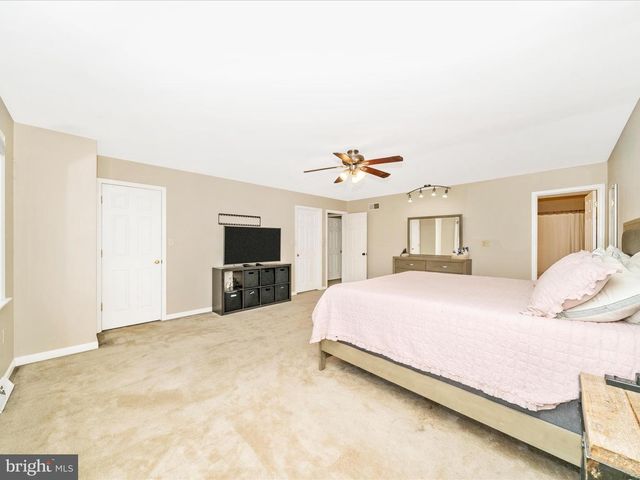 16815 CAVALRY DR, Williamsport, MD 21795