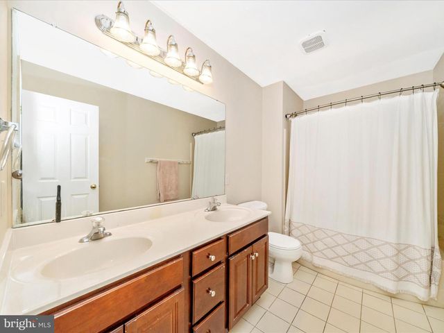 16815 CAVALRY DR, Williamsport, MD 21795