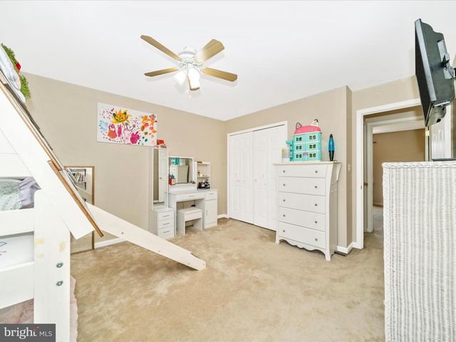 16815 CAVALRY DR, Williamsport, MD 21795