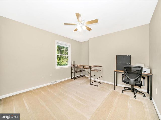 16815 CAVALRY DR, Williamsport, MD 21795