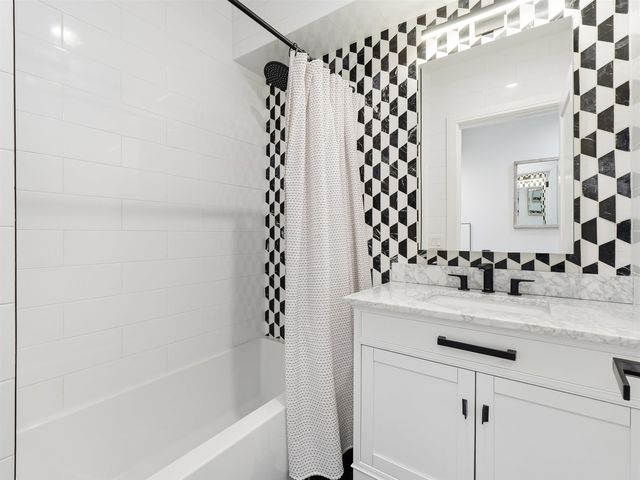 327.5 7TH ST, Jc, Downtown, NJ 07302