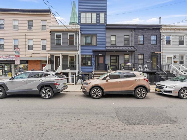327.5 7TH ST, Jc, Downtown, NJ 07302