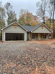 110 Kings Crossing Drive, Dawsonville, GA 30534