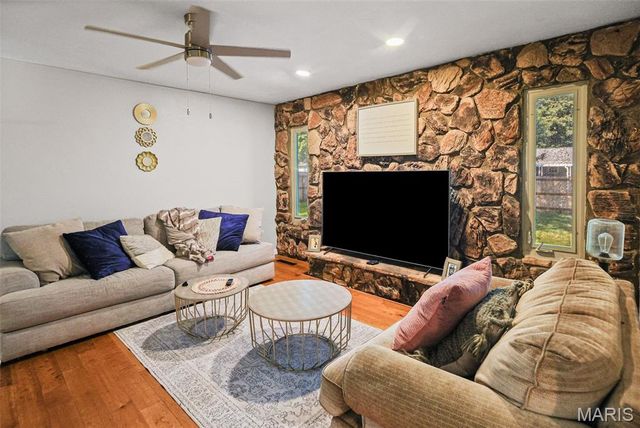 501 St John Drive, Belleville, IL 62221