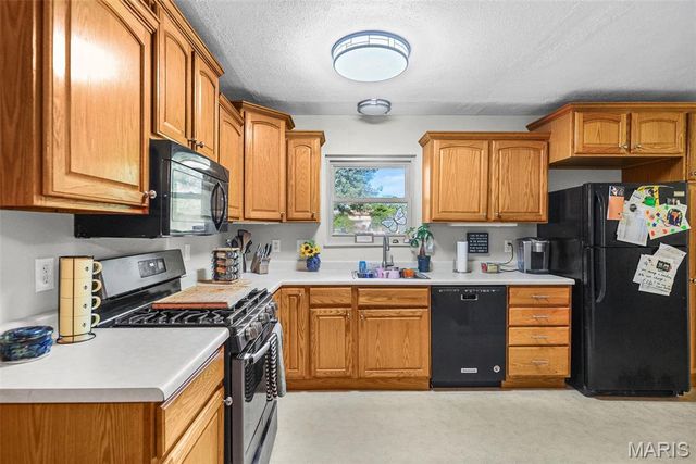 501 St John Drive, Belleville, IL 62221