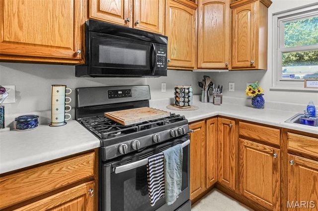 501 St John Drive, Belleville, IL 62221